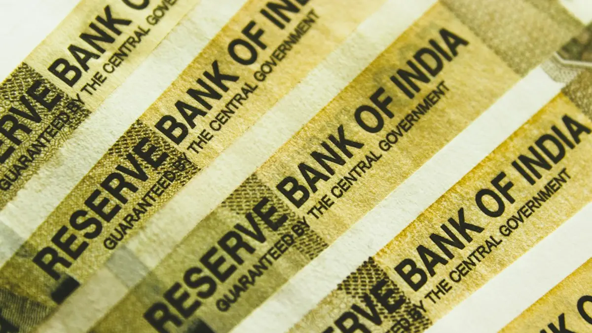 Installment Loan Payoffs and the Large Deposit Rule